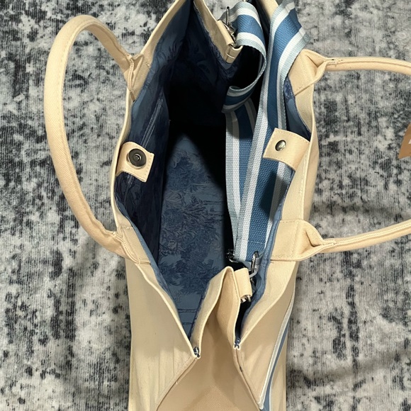 Twig and Arrow canvas bag - Picture 2 of 4